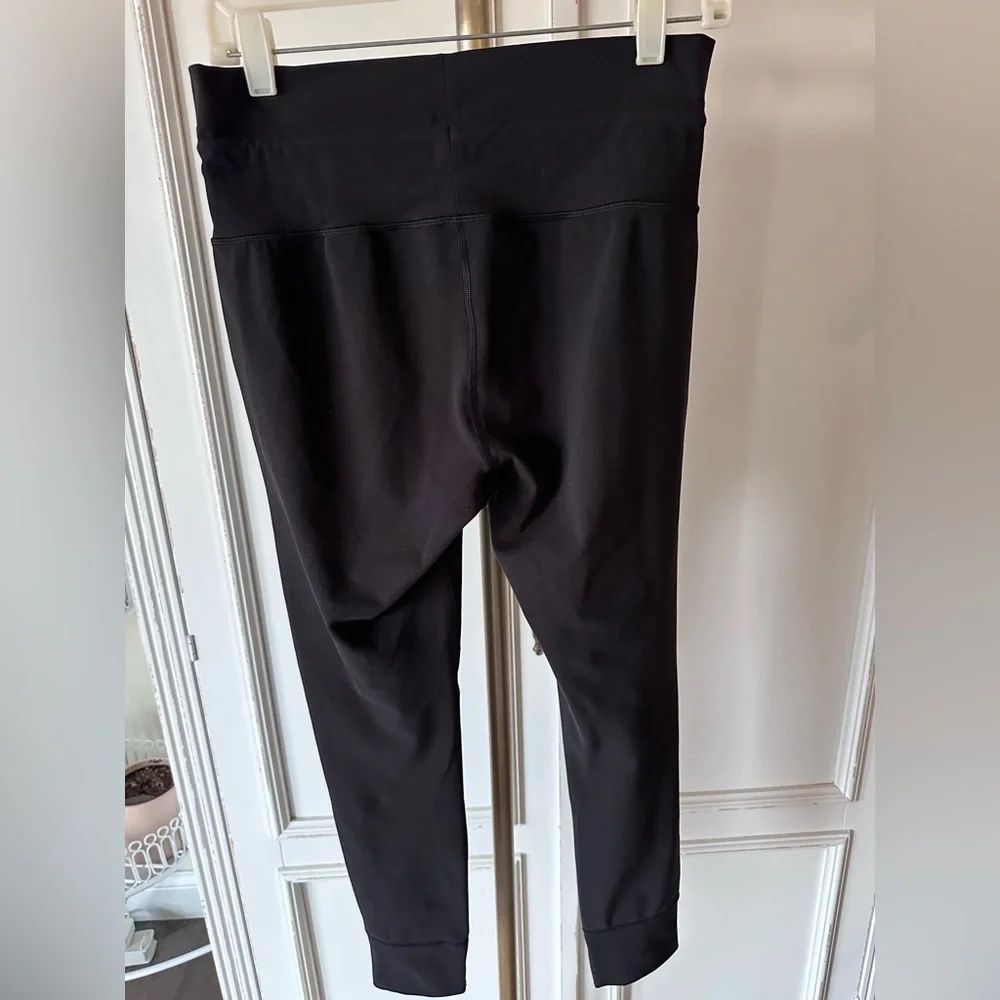 Vuori Black Daily Leggings - Picture 3 of 6